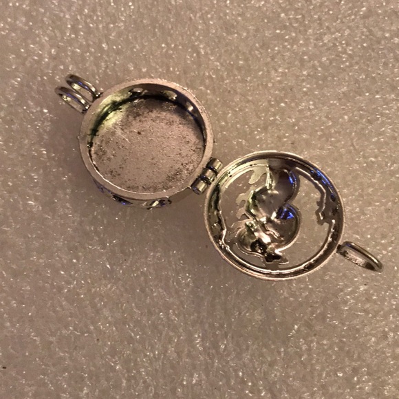 Locket pendent - Picture 2 of 5